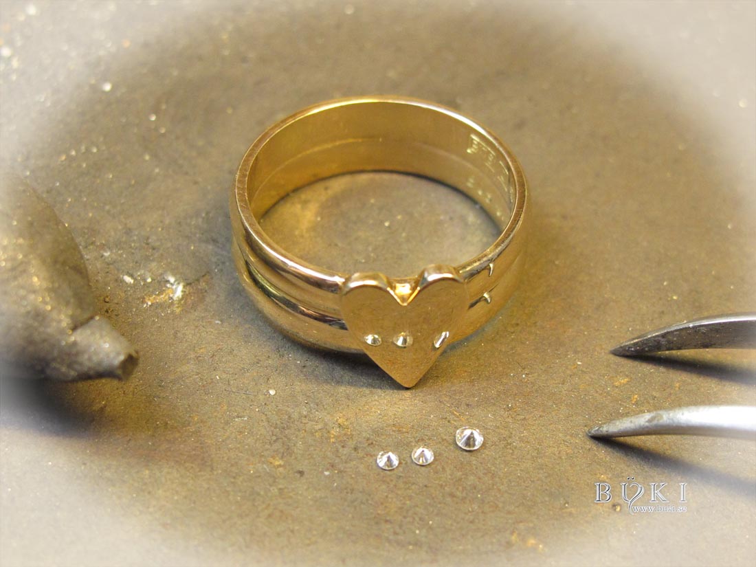 omarbeta-ringar-i-18k-guld-med-gamla-diamanter-till-hjärt-ring
